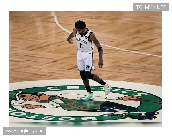 刷到凯里·欧文家里鞋柜那张图，人家是打球还是开精品店