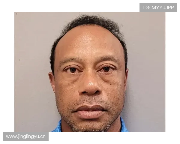 泰格·伍兹家那把椅子价比我房子首付还高，刷到图我差点删社交账号